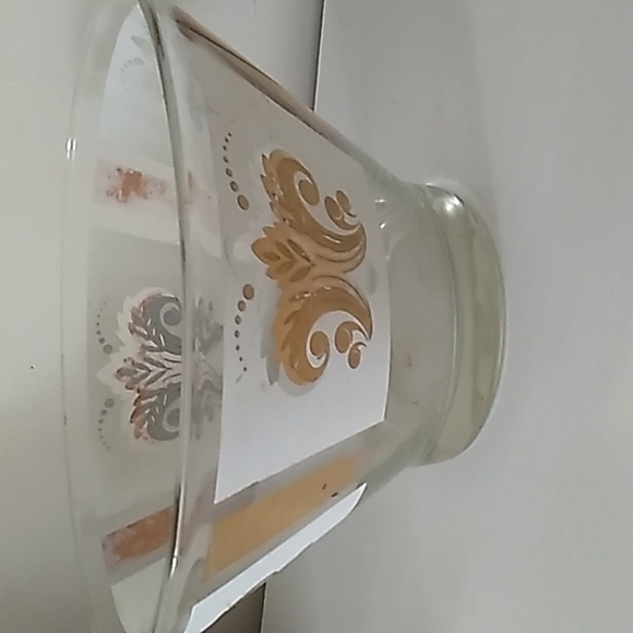 Vintage 1970s gold trim heavy glass serving bowl - Picture 2 of 4